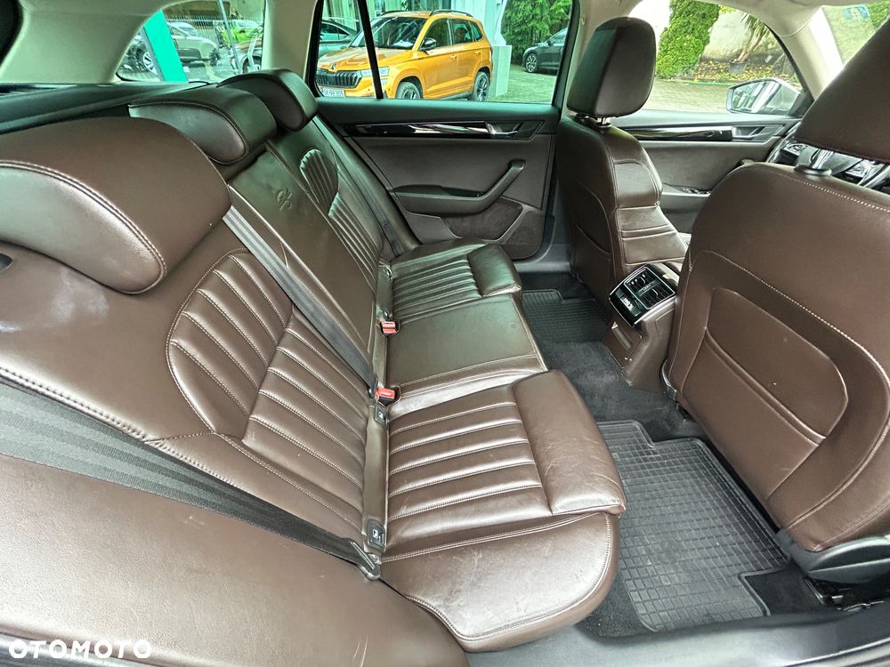 Skoda Superb 2.0 TDI L&K DSG - 19