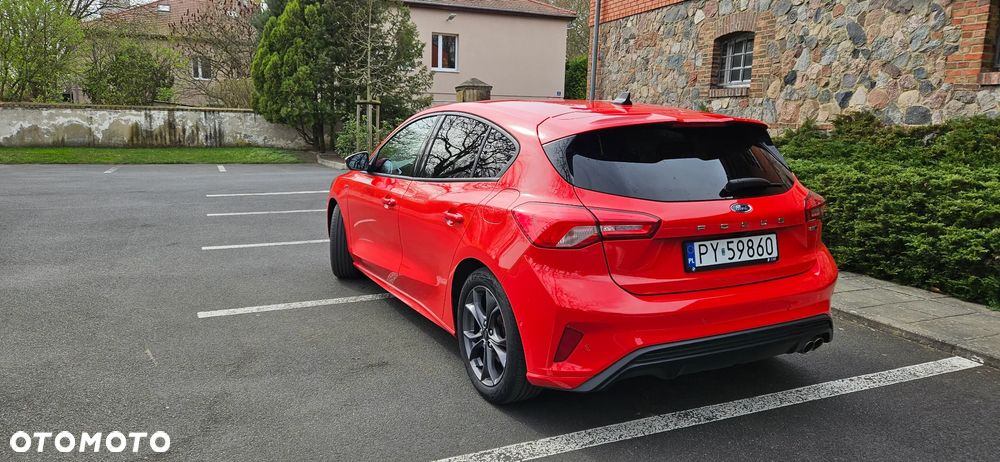 Ford Focus 1.0 EcoBoost Hybrid ST-LINE X - 3