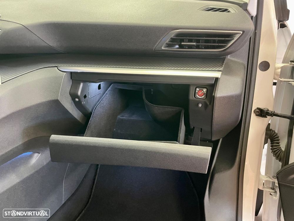 Peugeot 3008 1.2 PureTech Allure EAT6 - 36