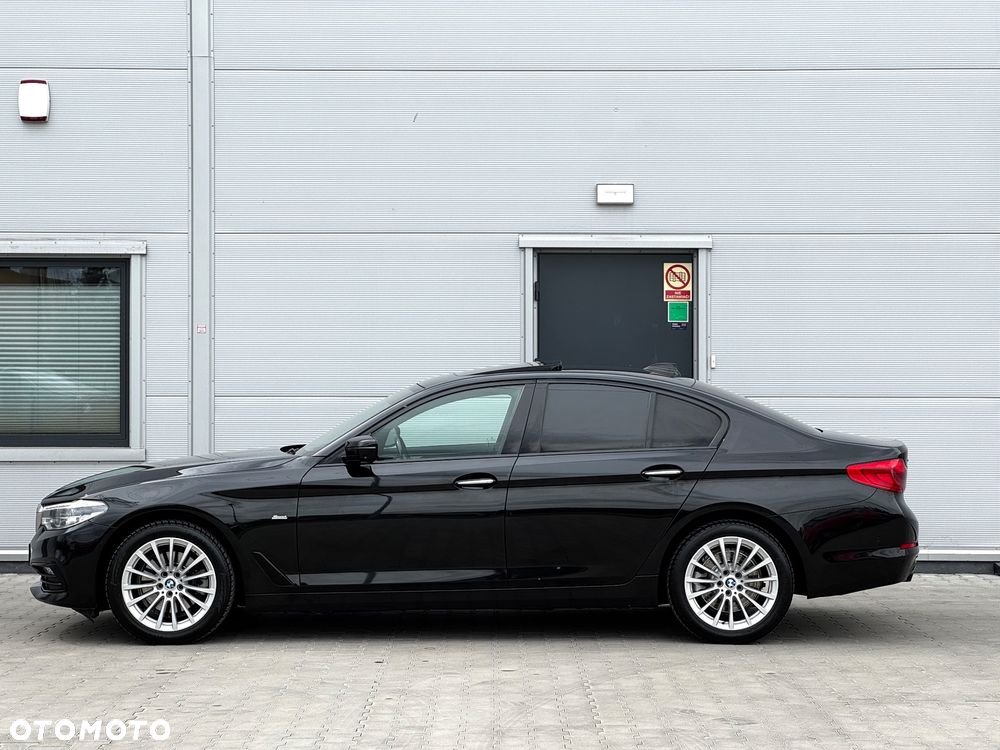 BMW Seria 5 520d Sport Line - 29
