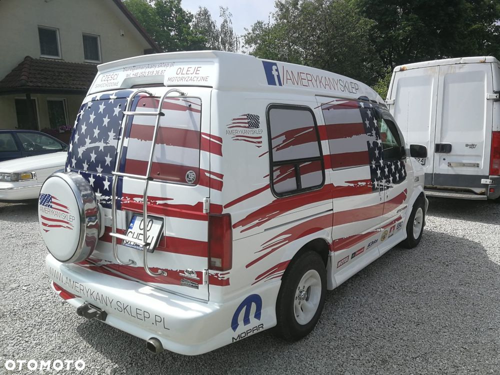 Chevrolet Astro - 4