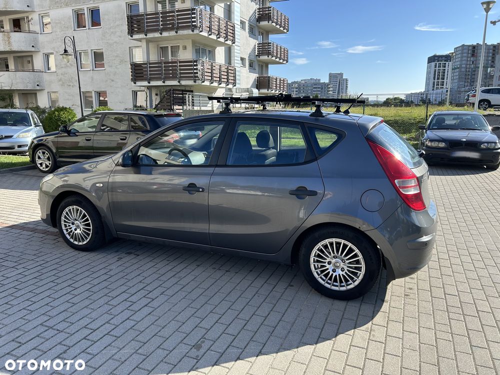 Hyundai I30 2010 photo 2