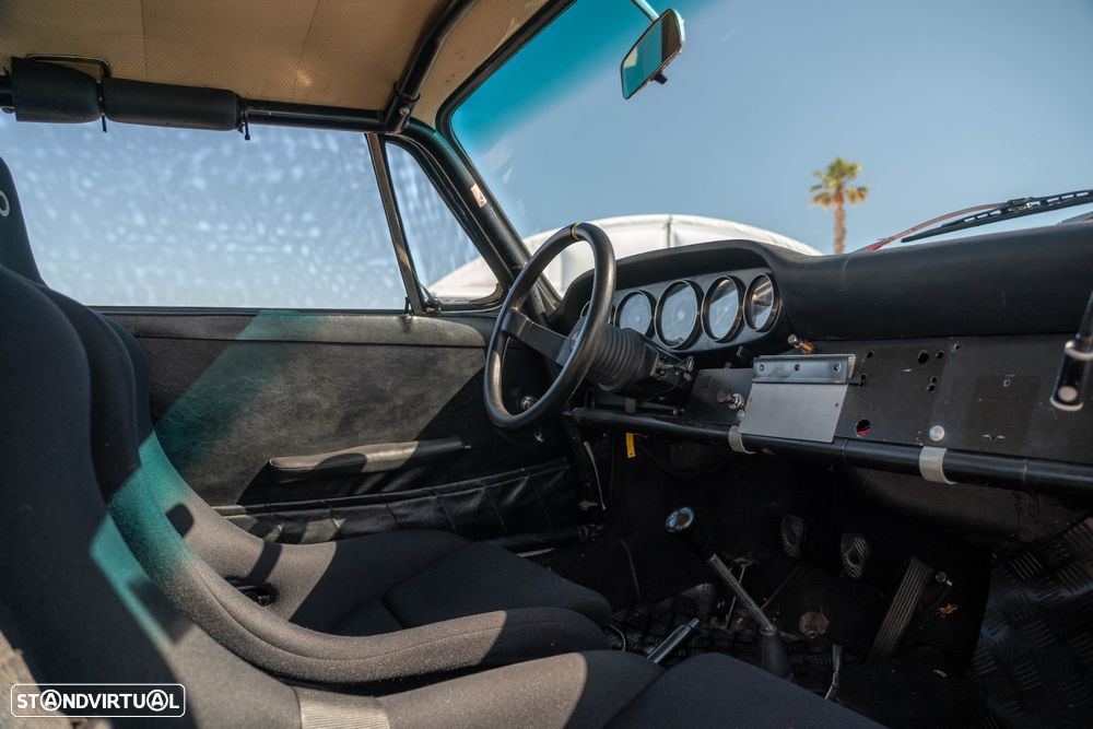 Porsche 911 Série F - 17