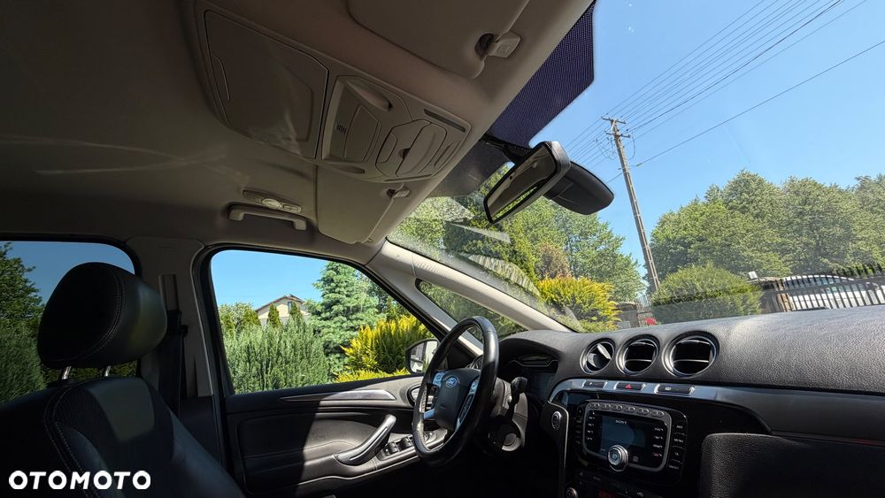 Ford S-Max - 13
