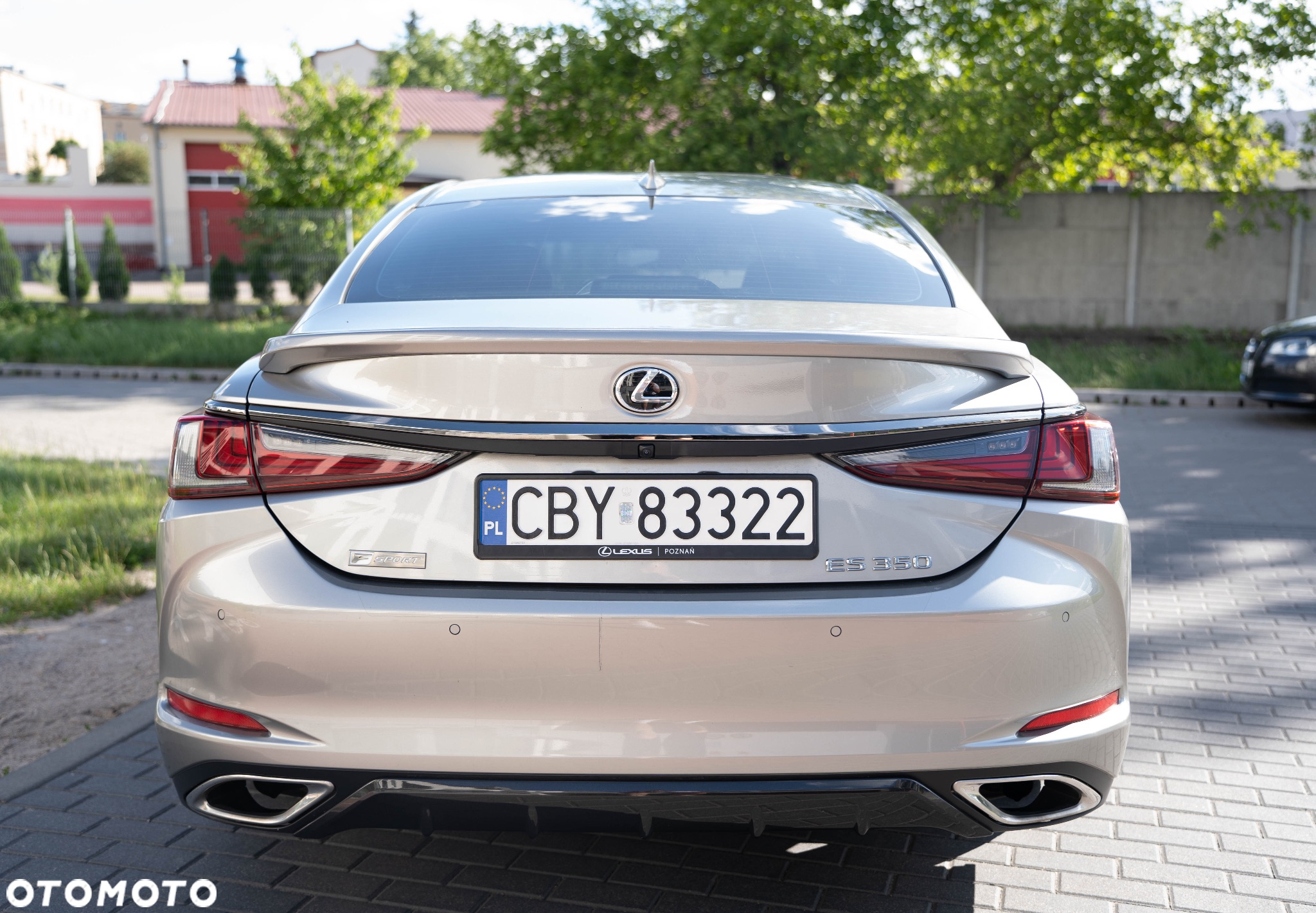 Lexus ES - 5