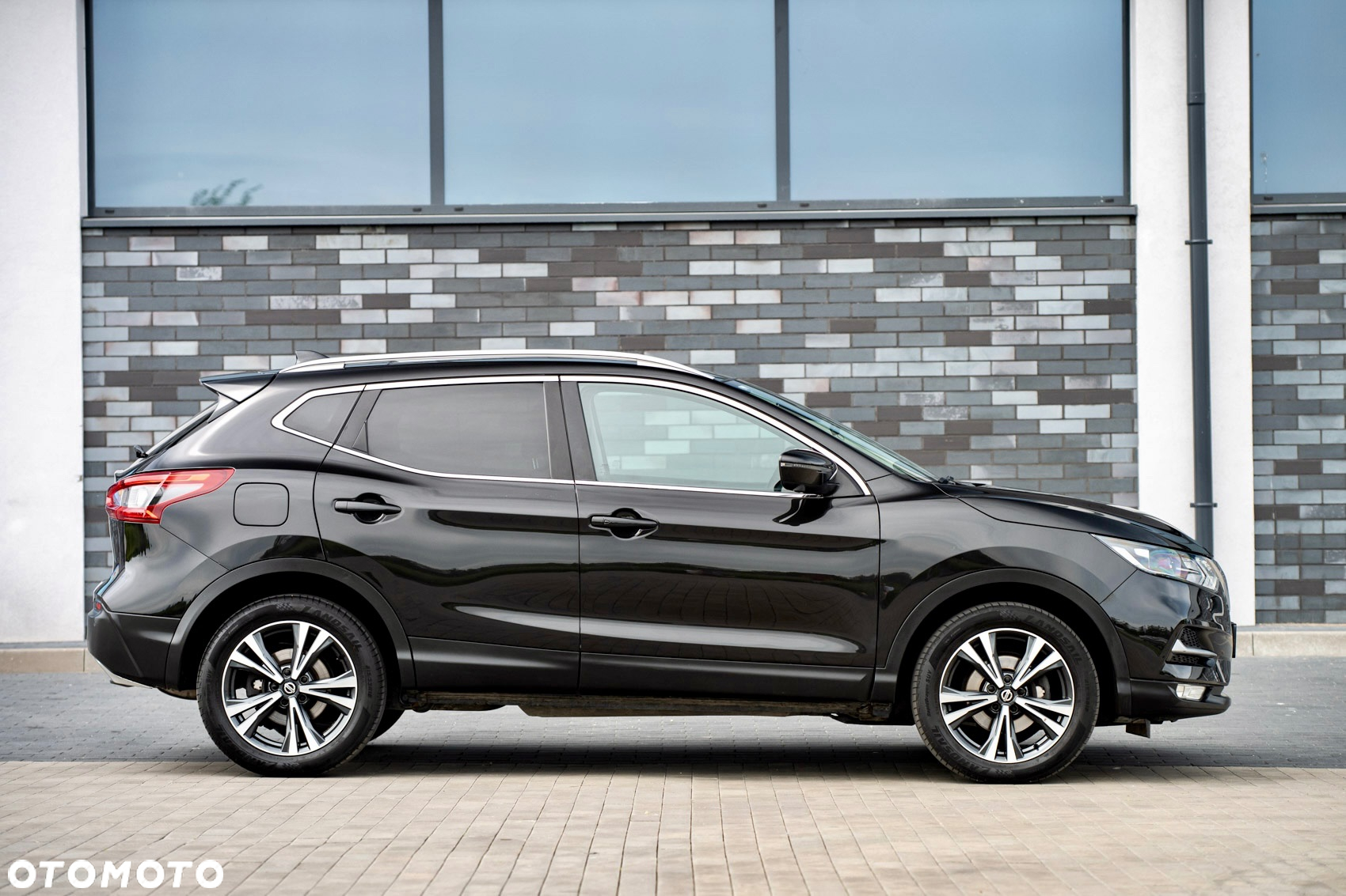 Nissan Qashqai 1.3 DIG-T N-Connecta - 16