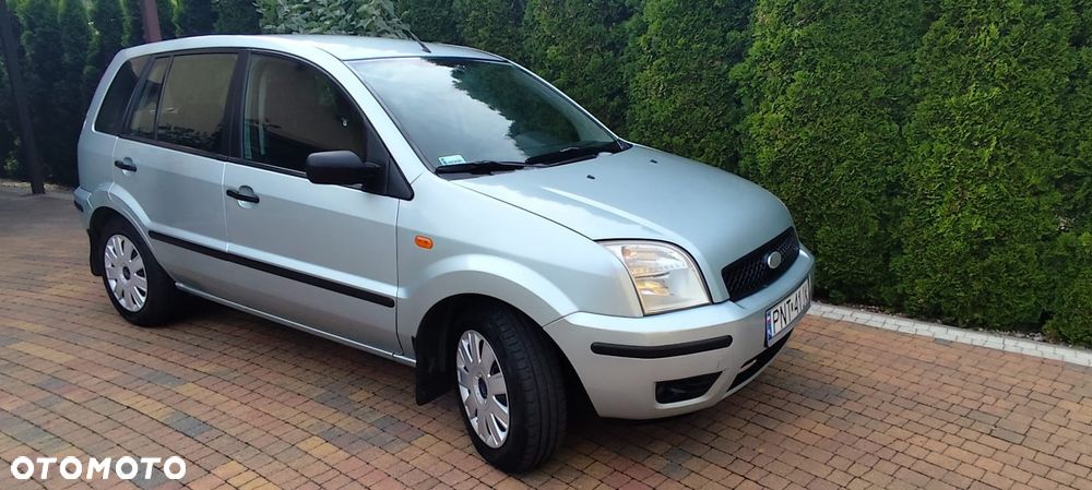 Ford Fusion - 4