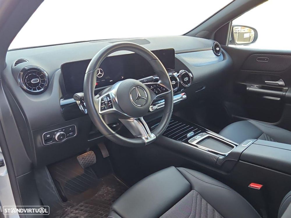 Mercedes-Benz B 180 d - 11