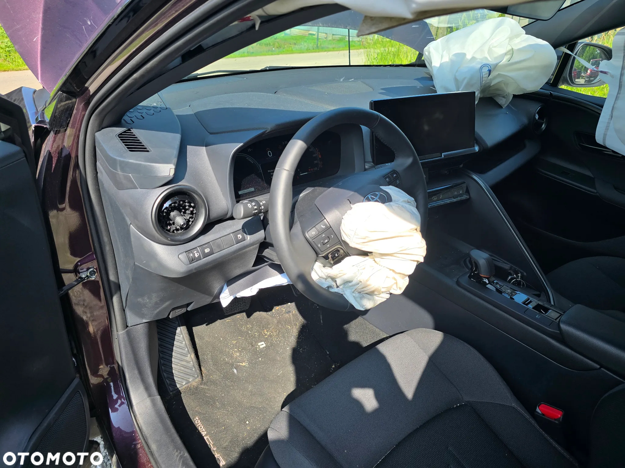 Toyota C-HR 2.0 Hybrid Black&White - 9