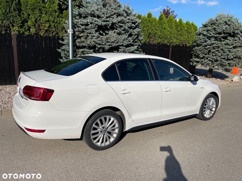 Volkswagen Jetta Hybrid - 17