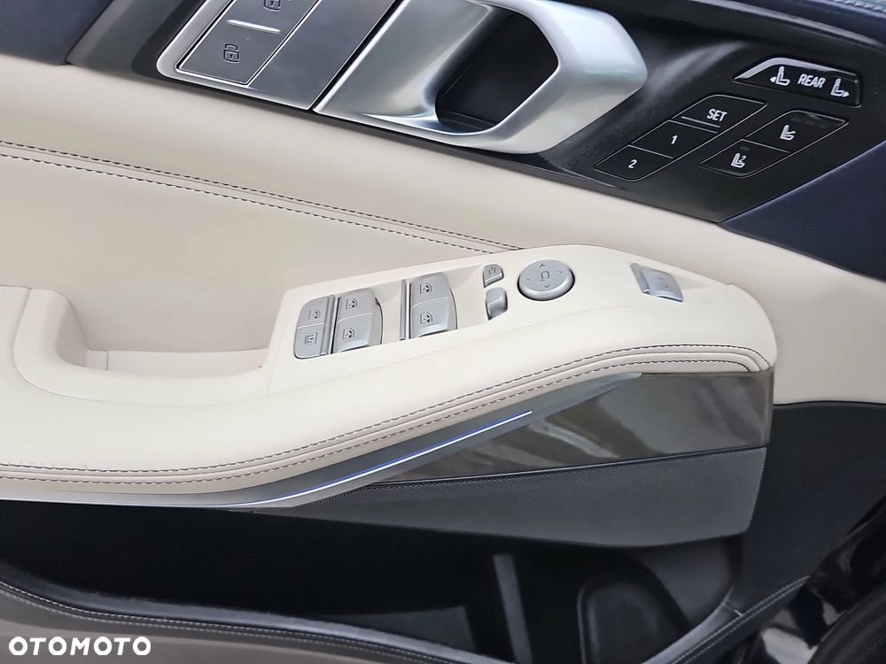 BMW X7 - 13