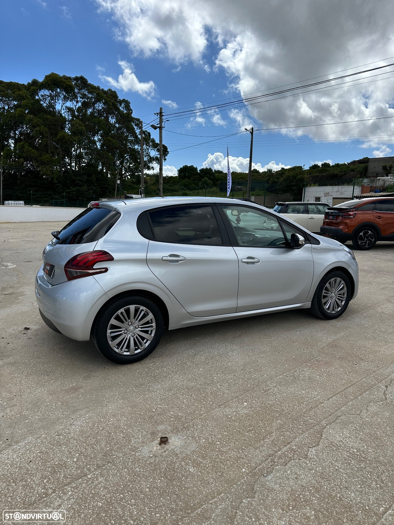 Peugeot 208 1.2 PureTech Style - 10
