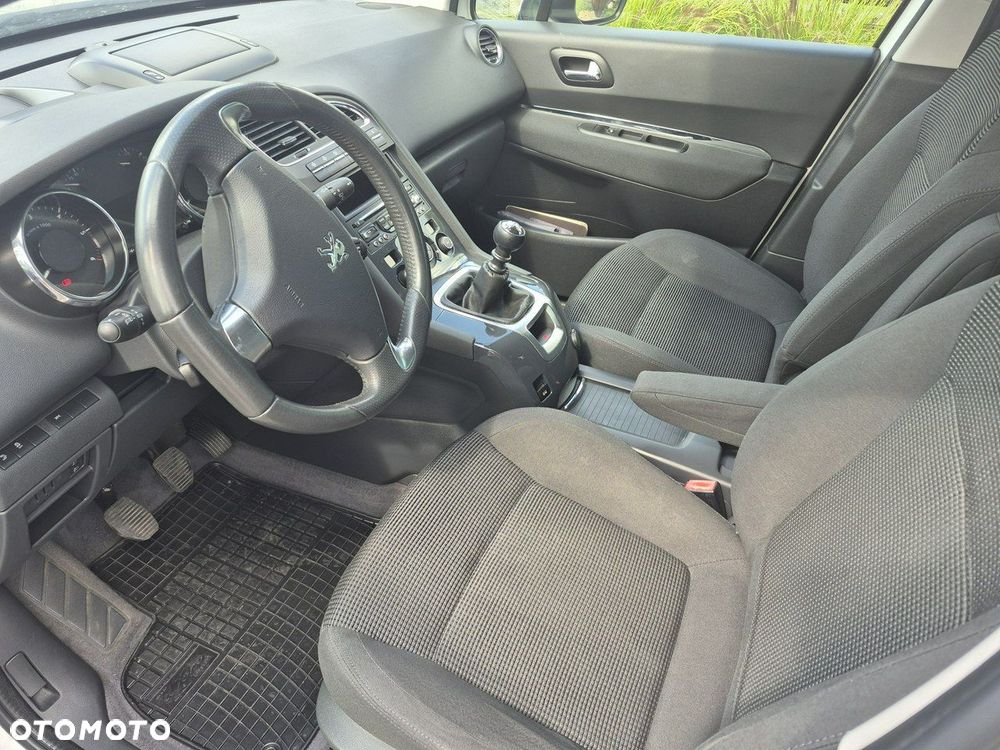 Peugeot 5008 - 11