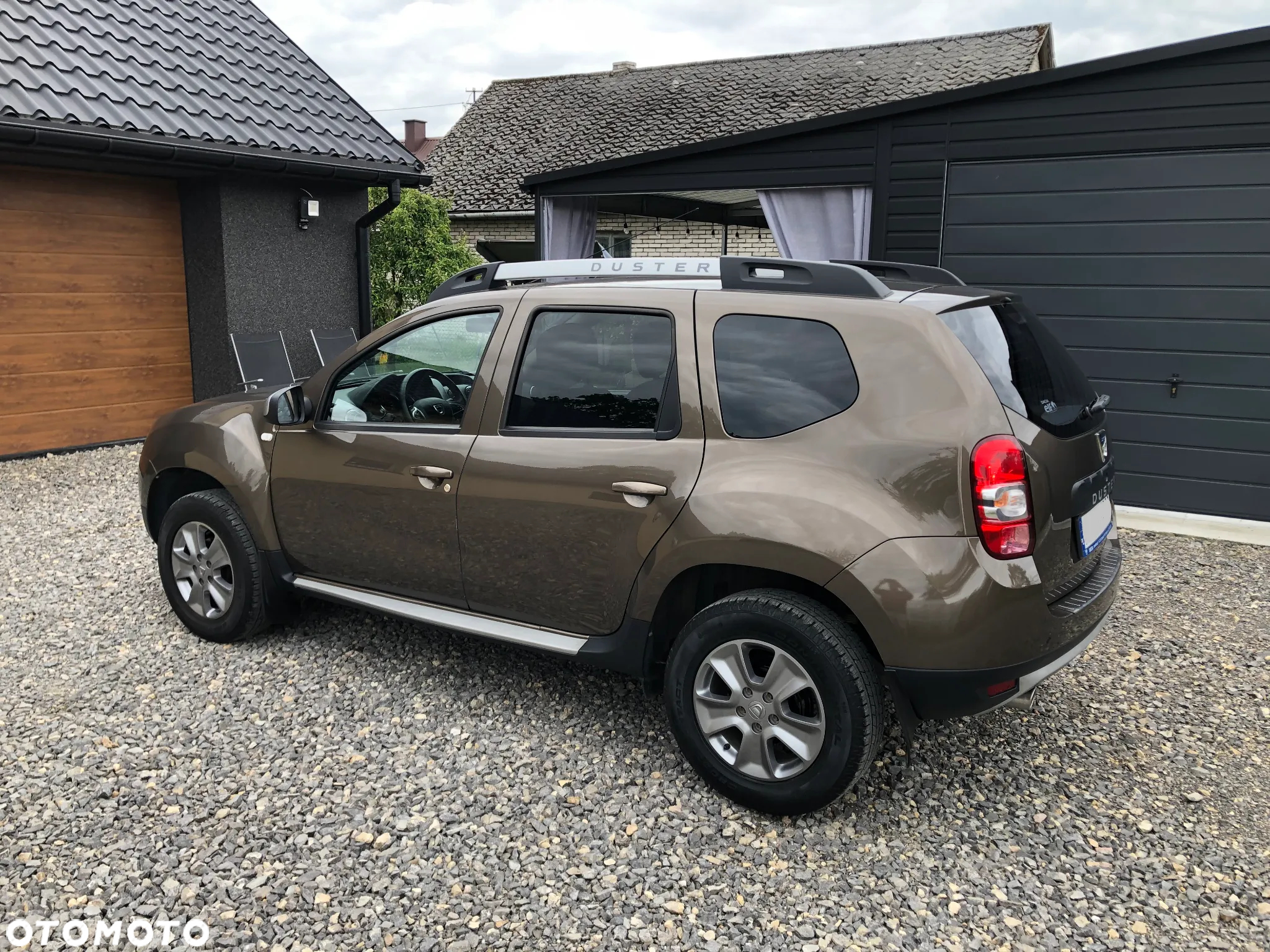 Dacia Duster 1.6 SCe Laureate S&S - 29
