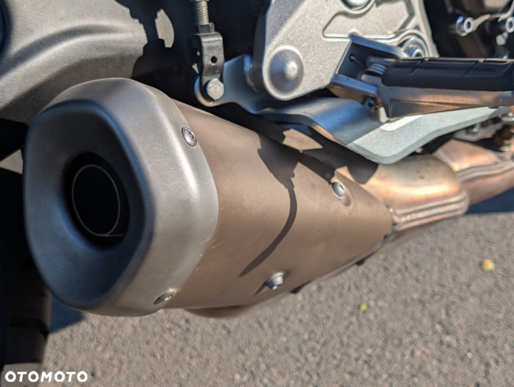 Yamaha MT - 16
