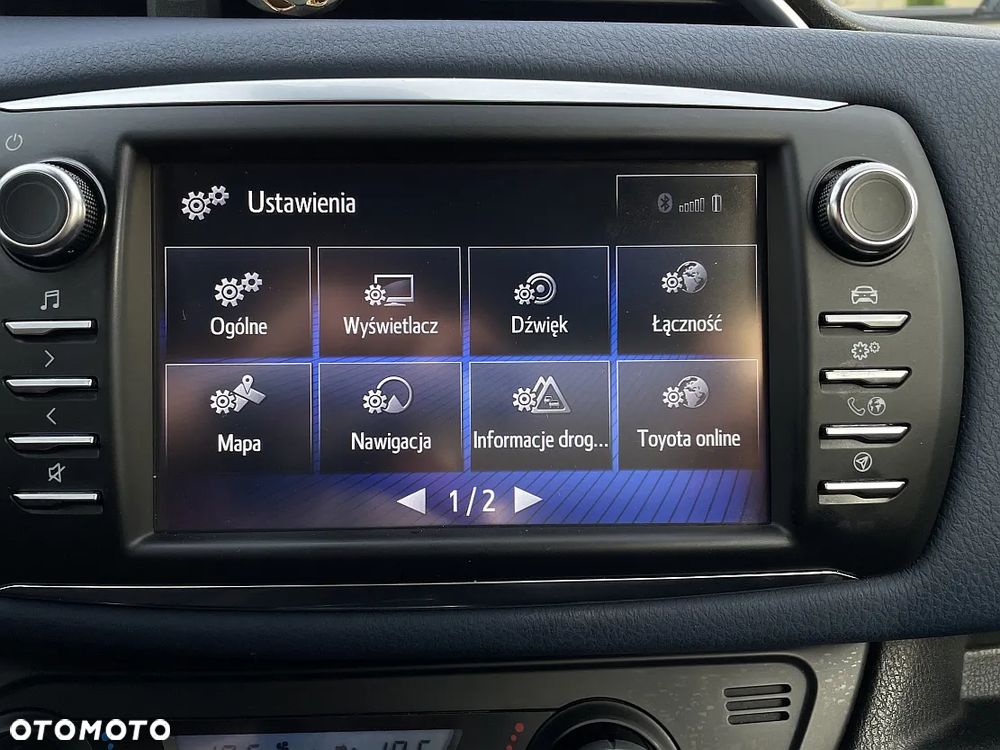 Toyota Yaris Hybrid 100 Selection Platinum - 15