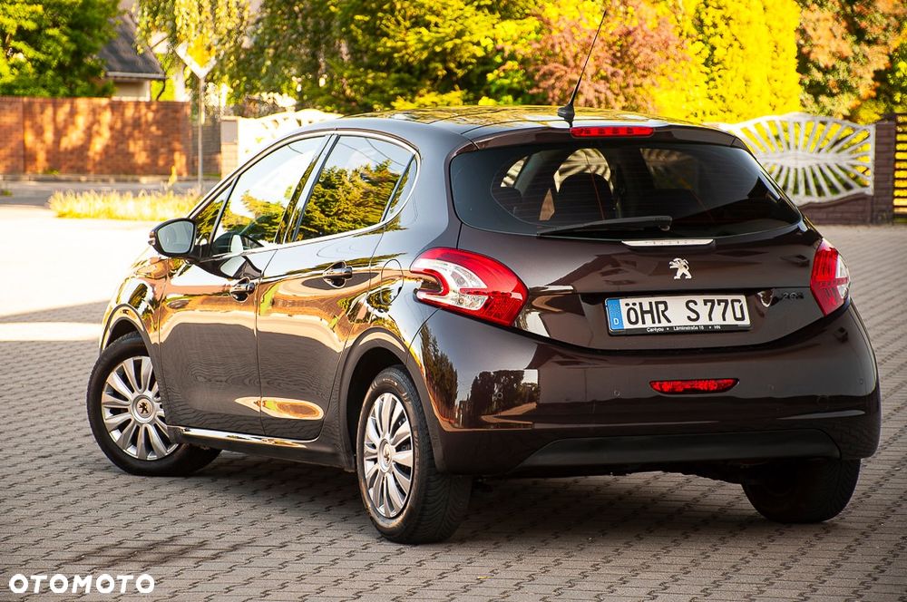 Peugeot 208 120 VTI Intuitive - 4