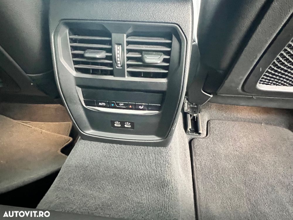 BMW Seria 3 330e xDrive Aut. M Sport - 16