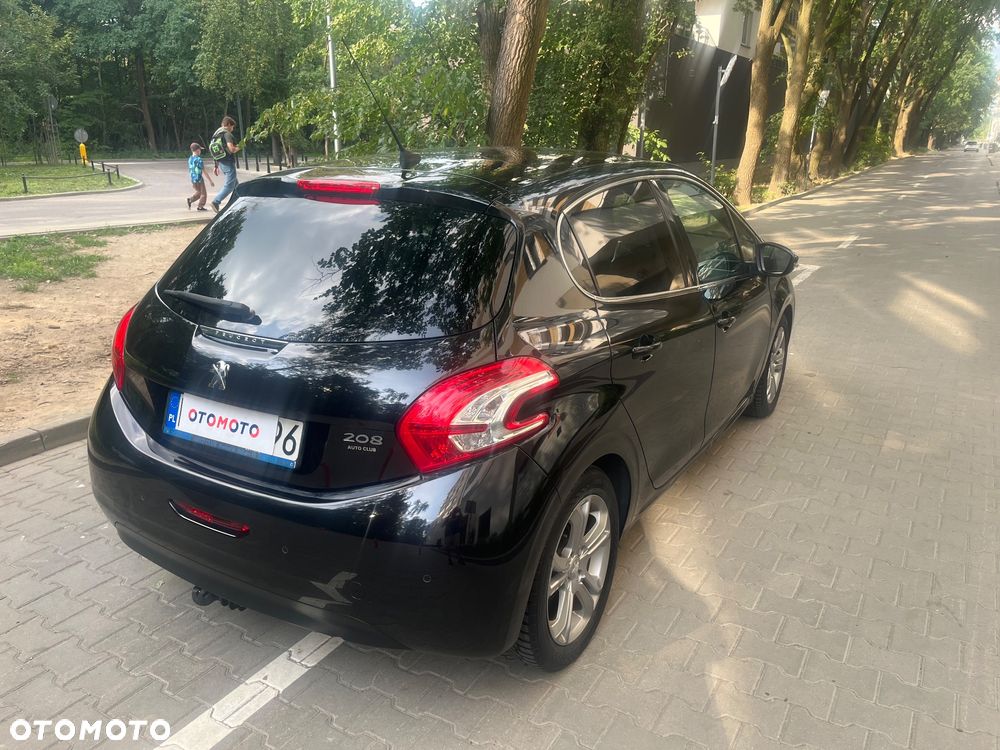 Peugeot 208 - 6