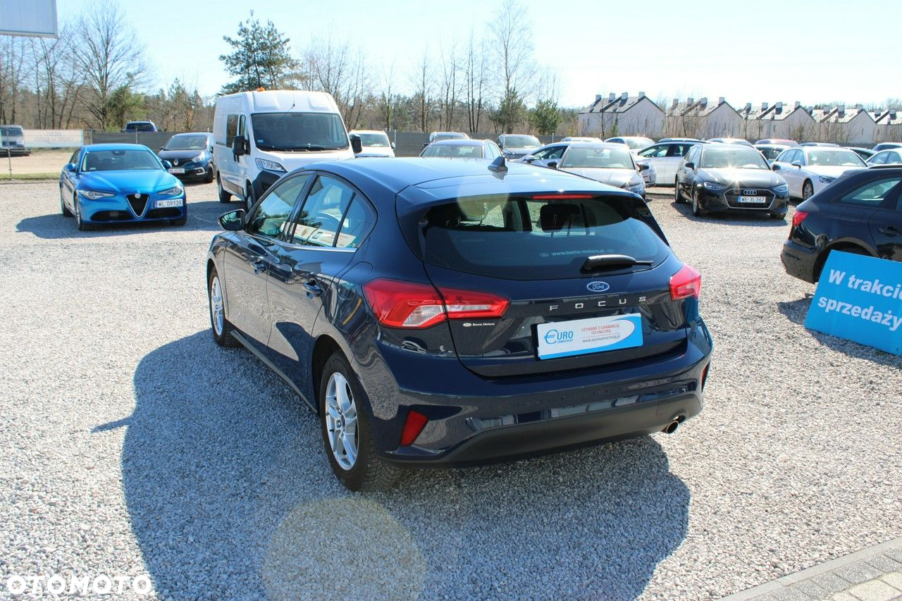 Ford Focus - 8
