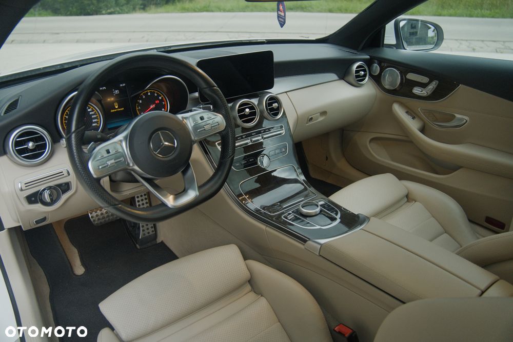 Mercedes-Benz Klasa C 300 9G-TRONIC AMG Line - 14