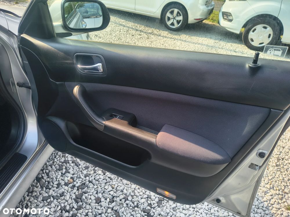 Honda Accord 2.0 i Sport - 22