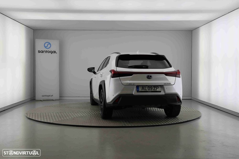 Lexus UX 250h Premium - 4