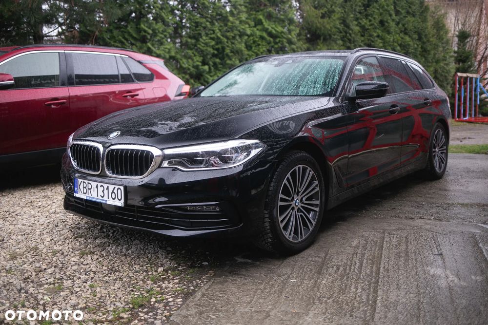 BMW Seria 5 520d Sport Line - 4