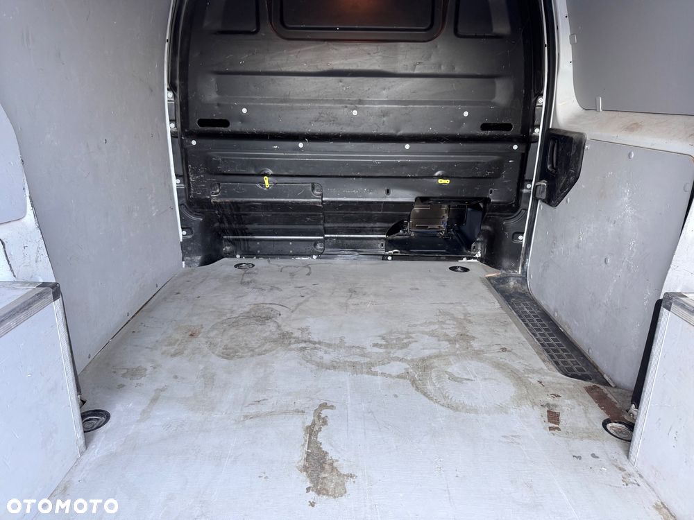 Peugeot Expert Jumpy Scudo Proace - 30