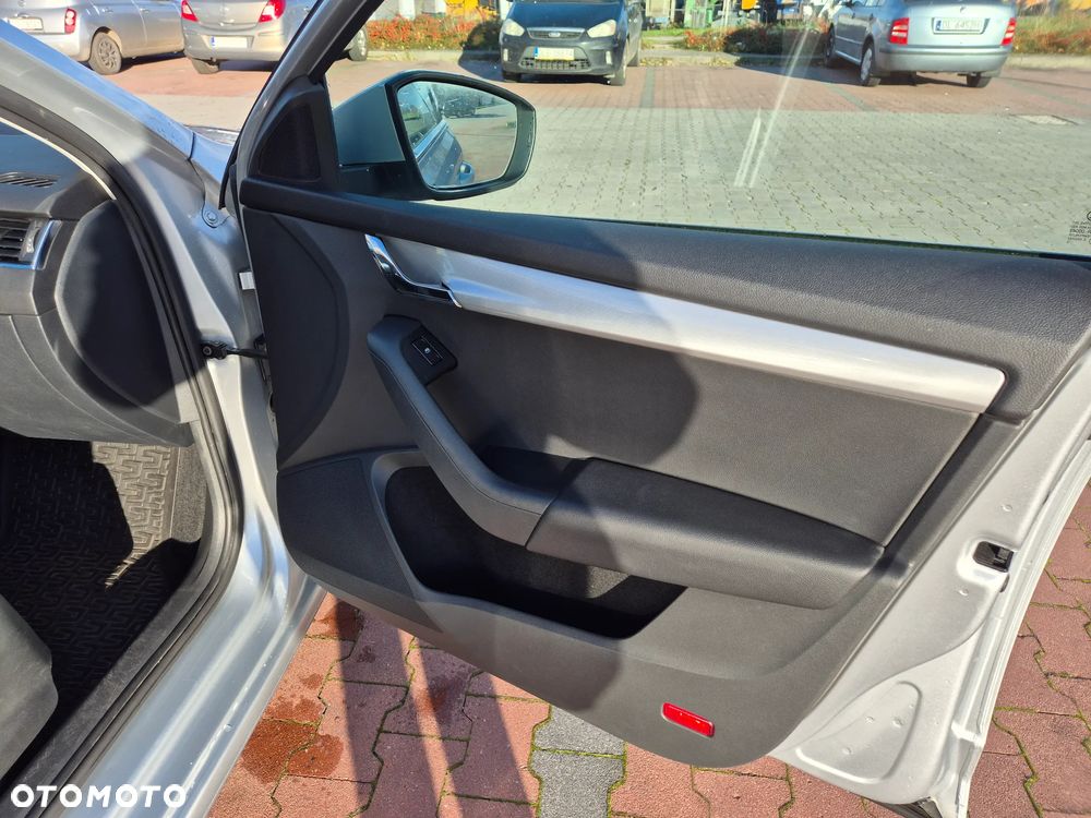 Skoda Octavia 2.0 TDI Style DSG - 15