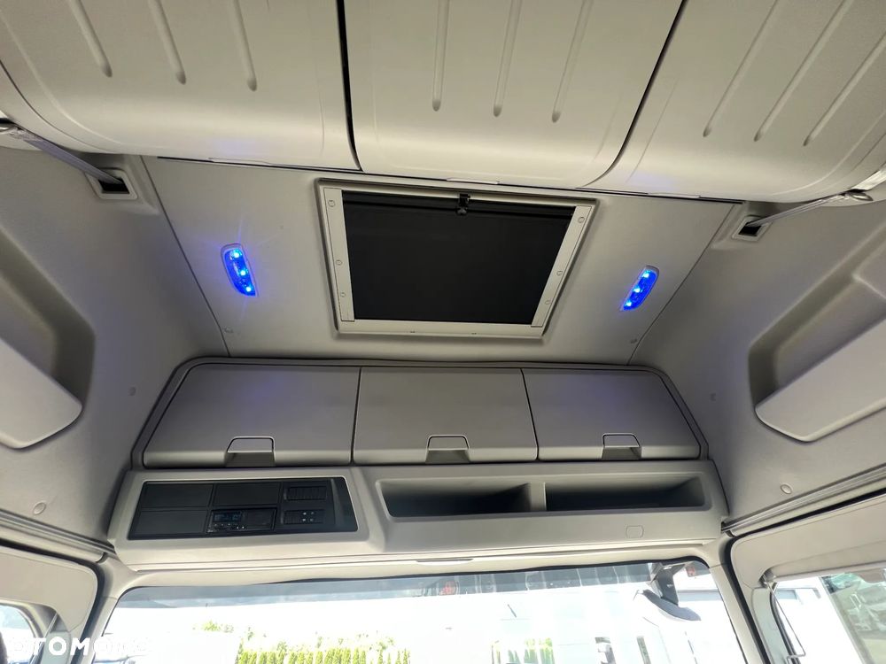 Ford F MAX - 25
