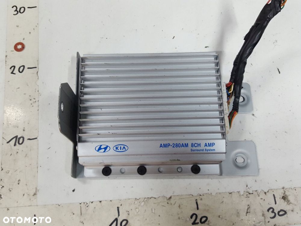 KIA SOUL I 08r- WZMACNIACZ RADIA AMP-280AM - 1