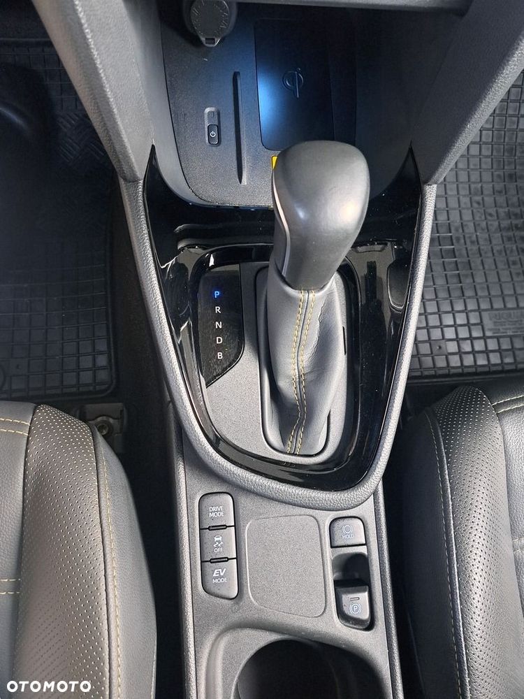 Toyota Yaris Cross Hybrid 1.5 Premiere Edition - 17