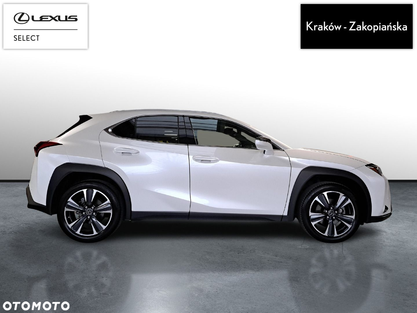 Lexus UX - 5