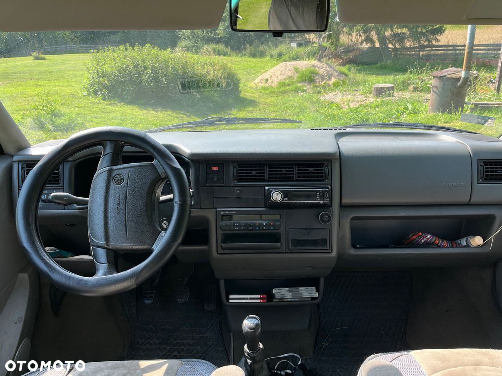 Volkswagen Multivan - 15
