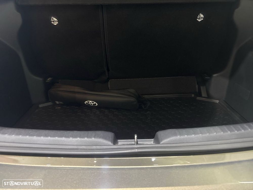 Toyota Yaris 1.5 HDF Comfort Plus - 10