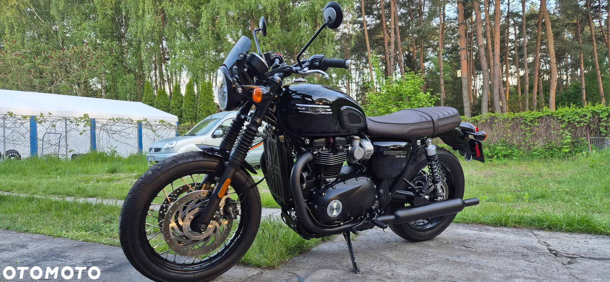 Triumph Bonneville - 6