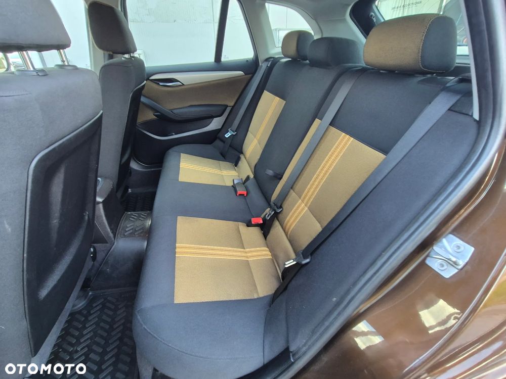 BMW X1 xDrive20d - 28