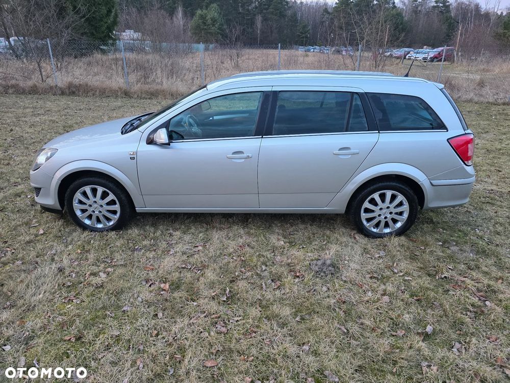 Opel Astra 1.7 CDTI DPF 150 Jahre - 3