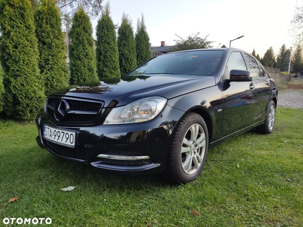 Mercedes-Benz Klasa C 180 CGI BlueEff Avantgarde - 1