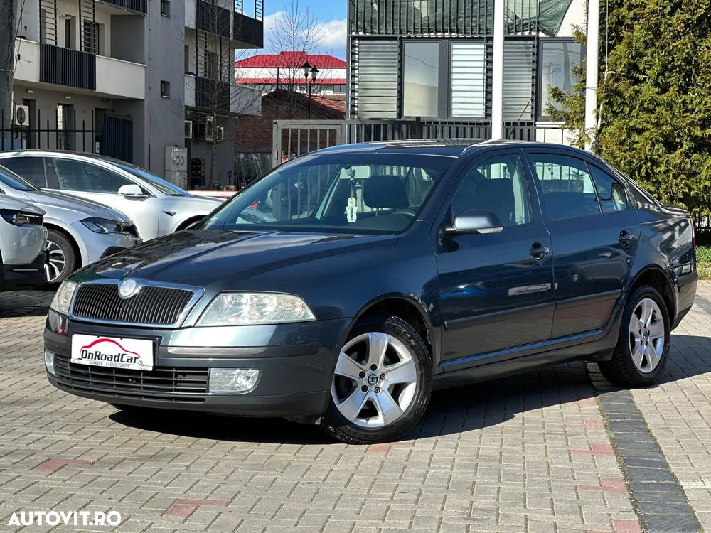 Skoda Octavia 2.0 TDI Ambiente Aut - 1