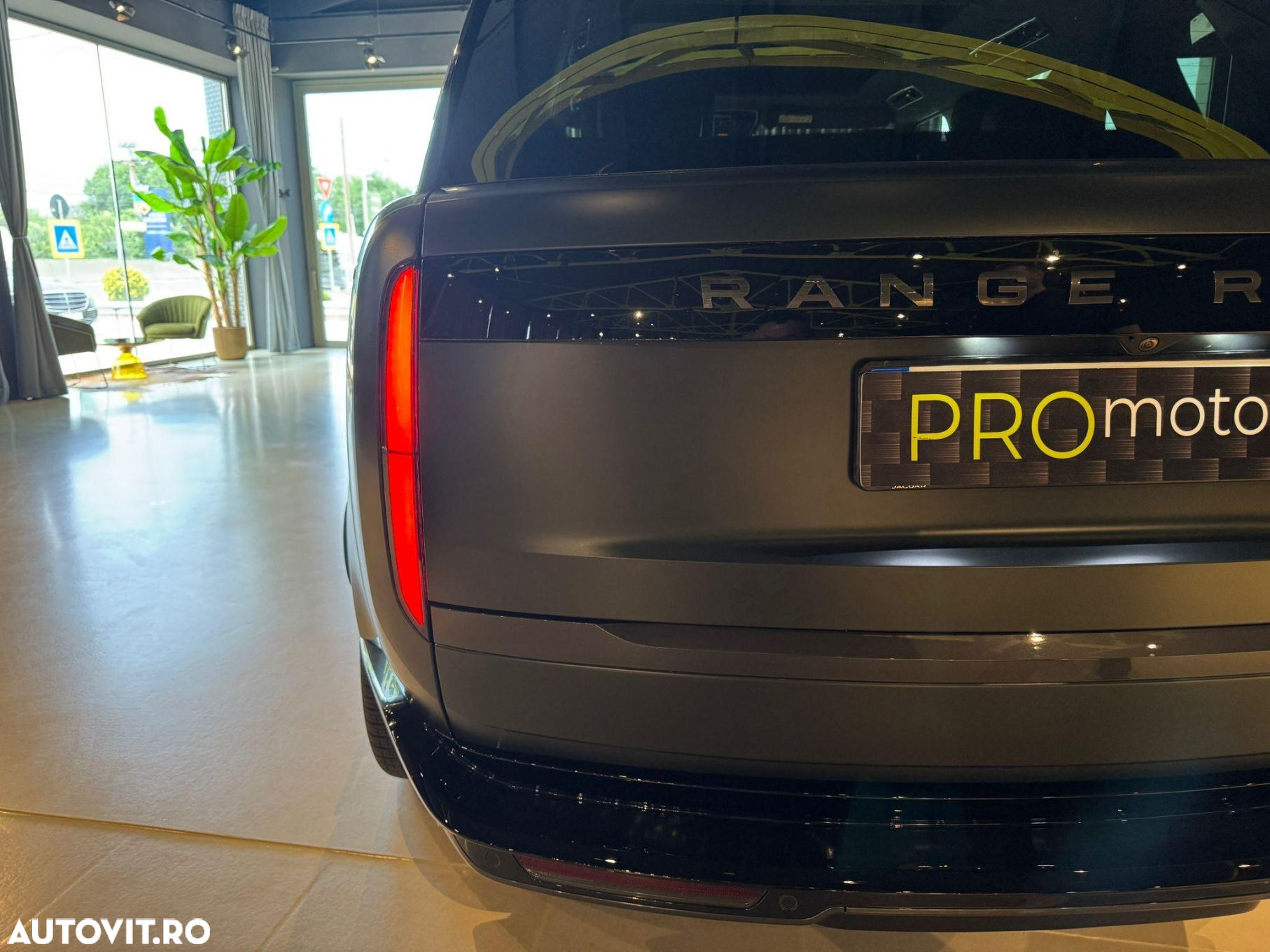 Land Rover Range Rover - 11