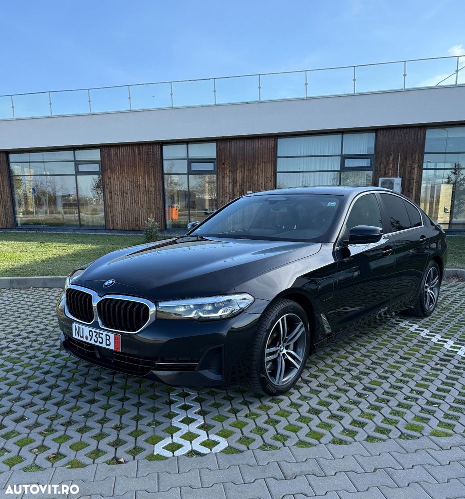 BMW Seria 5 520i AT MHEV - 6