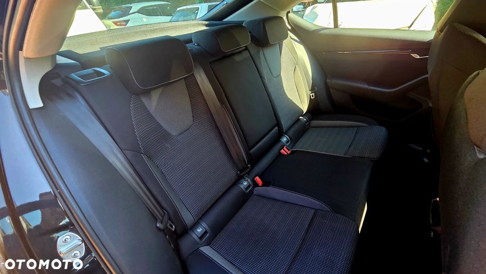 Skoda Octavia 2.0 TDI DSG Edition Plus - 27