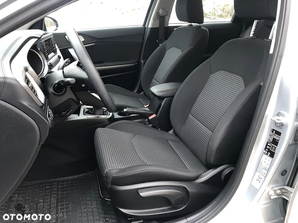 Kia Ceed 1.6 CRDi SCR M - 11