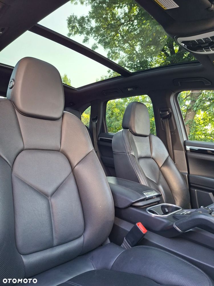 Porsche Cayenne - 10