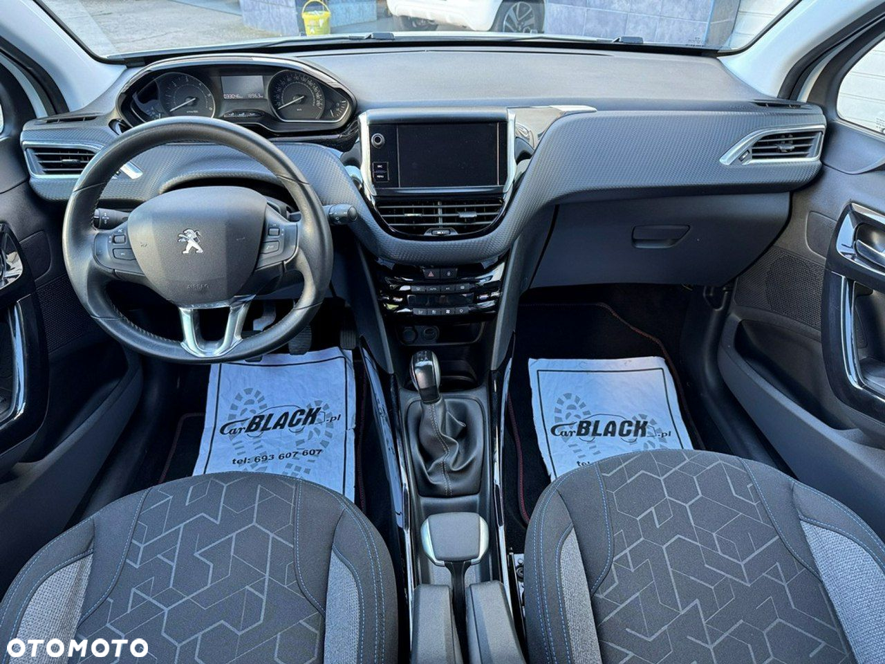 Peugeot 2008 - 6