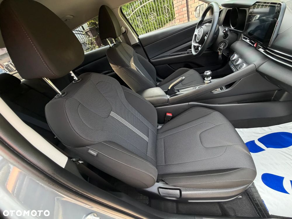 Hyundai Elantra 1.6 Modern - 17