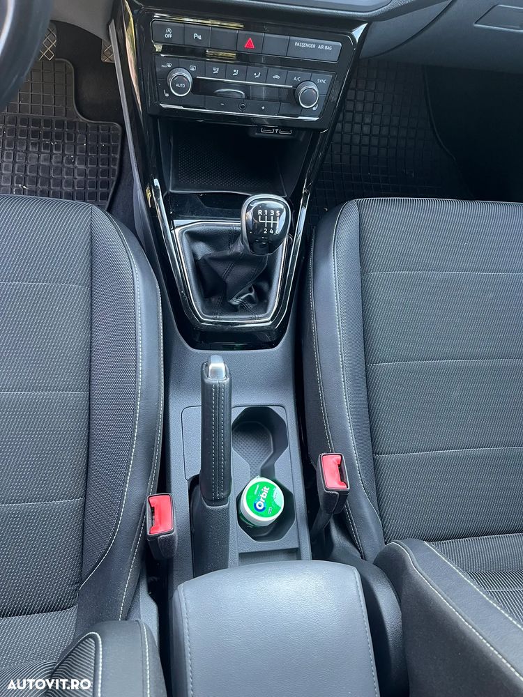 Volkswagen T-Cross - 19