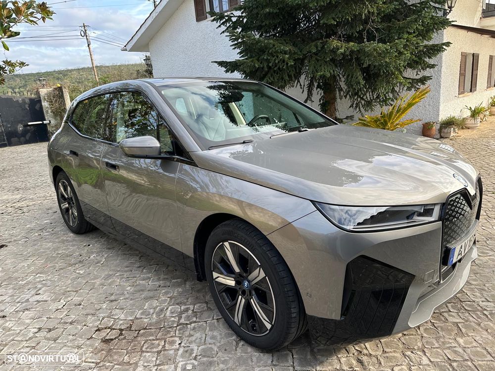 BMW iX xDrive 50 Pack Desportivo - 2